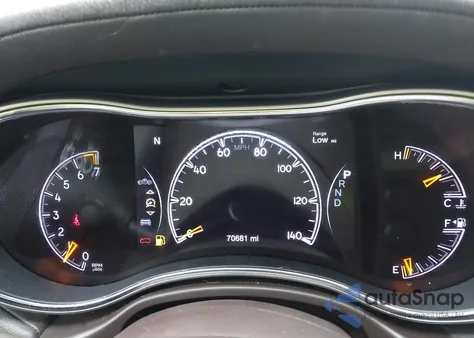 2018 Jeep Grand Cherokee Overland 4X2 z USA, uszkodzony, nr VIN 1C4RJECGXJC238979